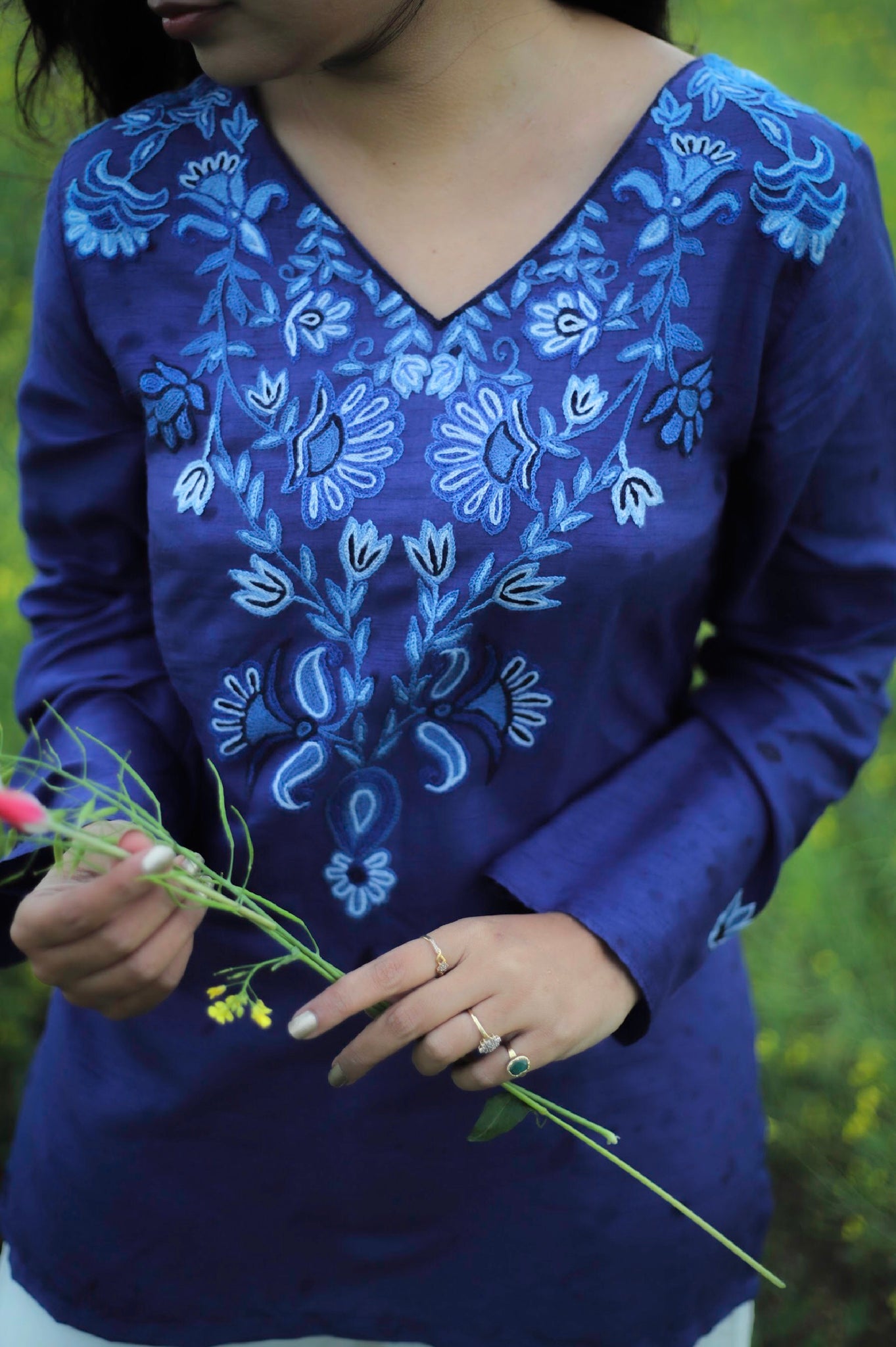 QAZMI Women Cotton Kashmiri Embroidered Straight Kurta (Blue) : Amazon.in:  Fashion